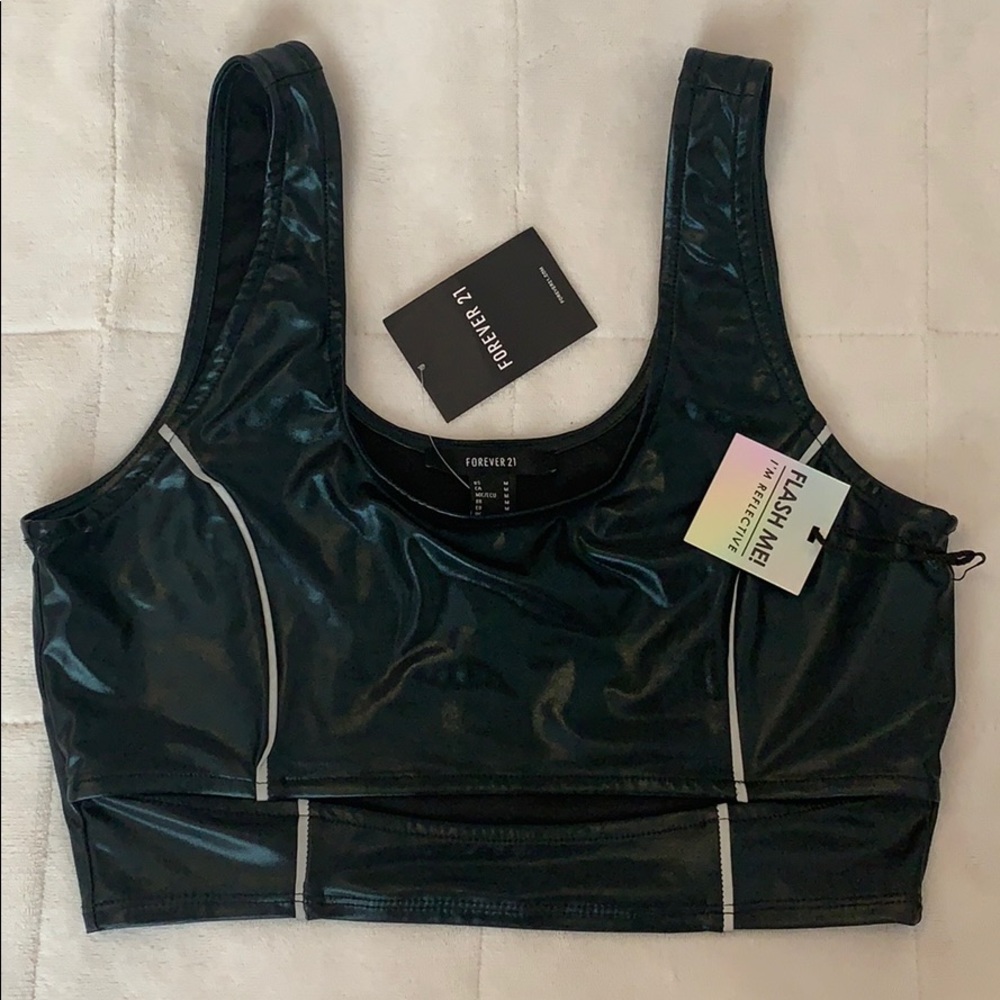 BNWT FOREVER 21  crop top and bike short set - Picture 5 of 7